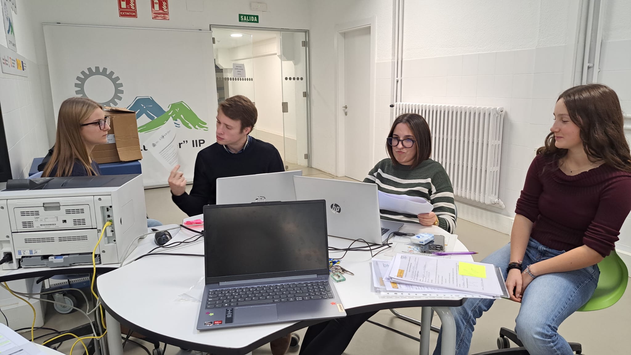 Paper kontuak ebatzita eta ikastetxetik atera gabe! 📝✅